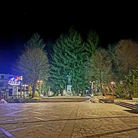 Chill & Near The Gondola Apartment *
