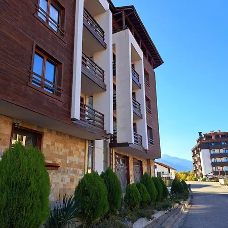 Chill & Near The Gondola Apartment